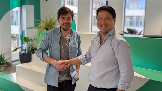 Guillaume Hourmant, CEO en medeoprichter van Tabesto met Zhong Xu, CEO en medeoprichter van Deliverect
