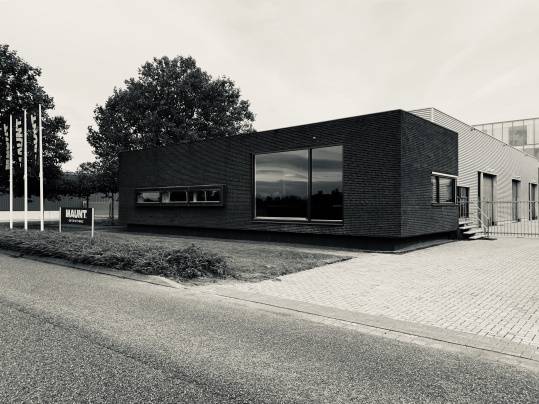 Kantoorpand Maunt