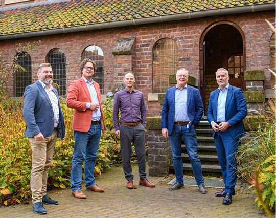 Op de foto (v.l.n.r.): Stefan Vermeulen, Pieter van Heijst, Hans Thijssen, Peter Feij en Remco Stolk